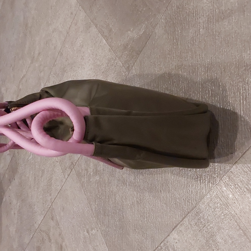 NWT GANNI Knot Hobo Bag in a kalamata green color contrasting pink Knot handle - Picture 8 of 13